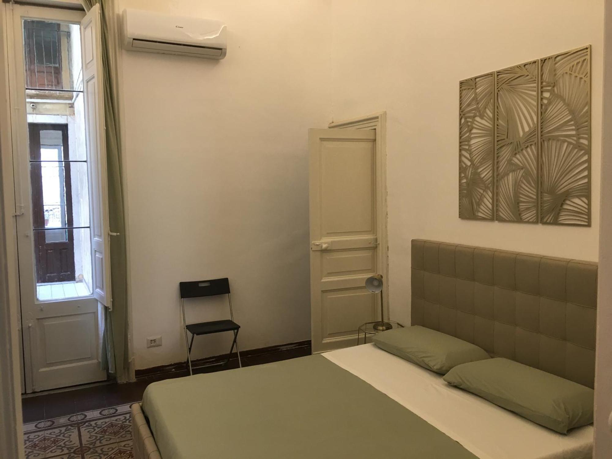 קטאניה Bohemian Apartment Terrace Downtown מראה חיצוני תמונה