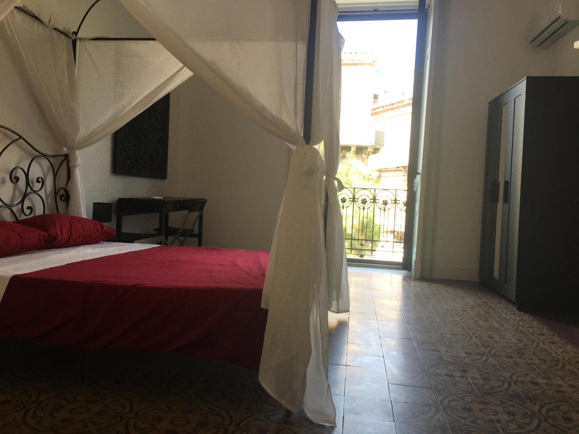 קטאניה Bohemian Apartment Terrace Downtown מראה חיצוני תמונה
